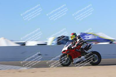 media/Nov-06-2023-Moto Forza (Mon) [[ce023d0744]]/4-Beginner Group/Session 4 (Finish Line Checker)/